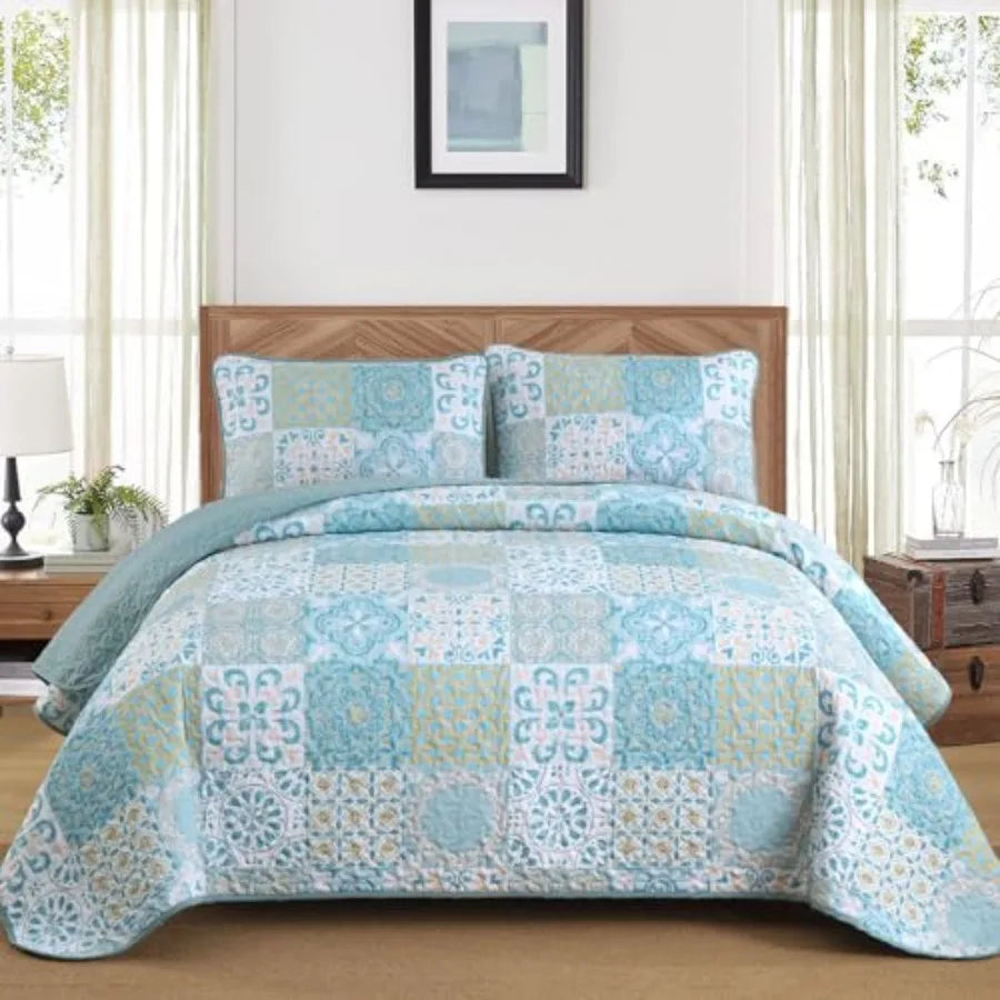 Boho Summer Quilt Set | Soft Lightweight Microfiber Bedspread with 3 Pieces for Cozy Comfort 1