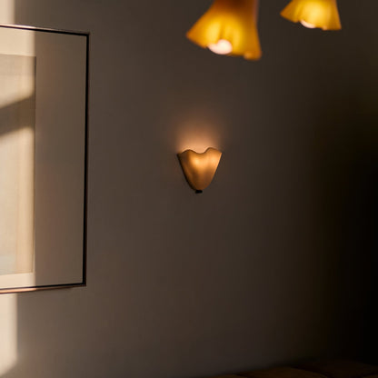 VeraShell | Elegant Retro Colored Glass Wall Sconce Light Fixture 7